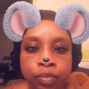 Meet your Posher, Nadine